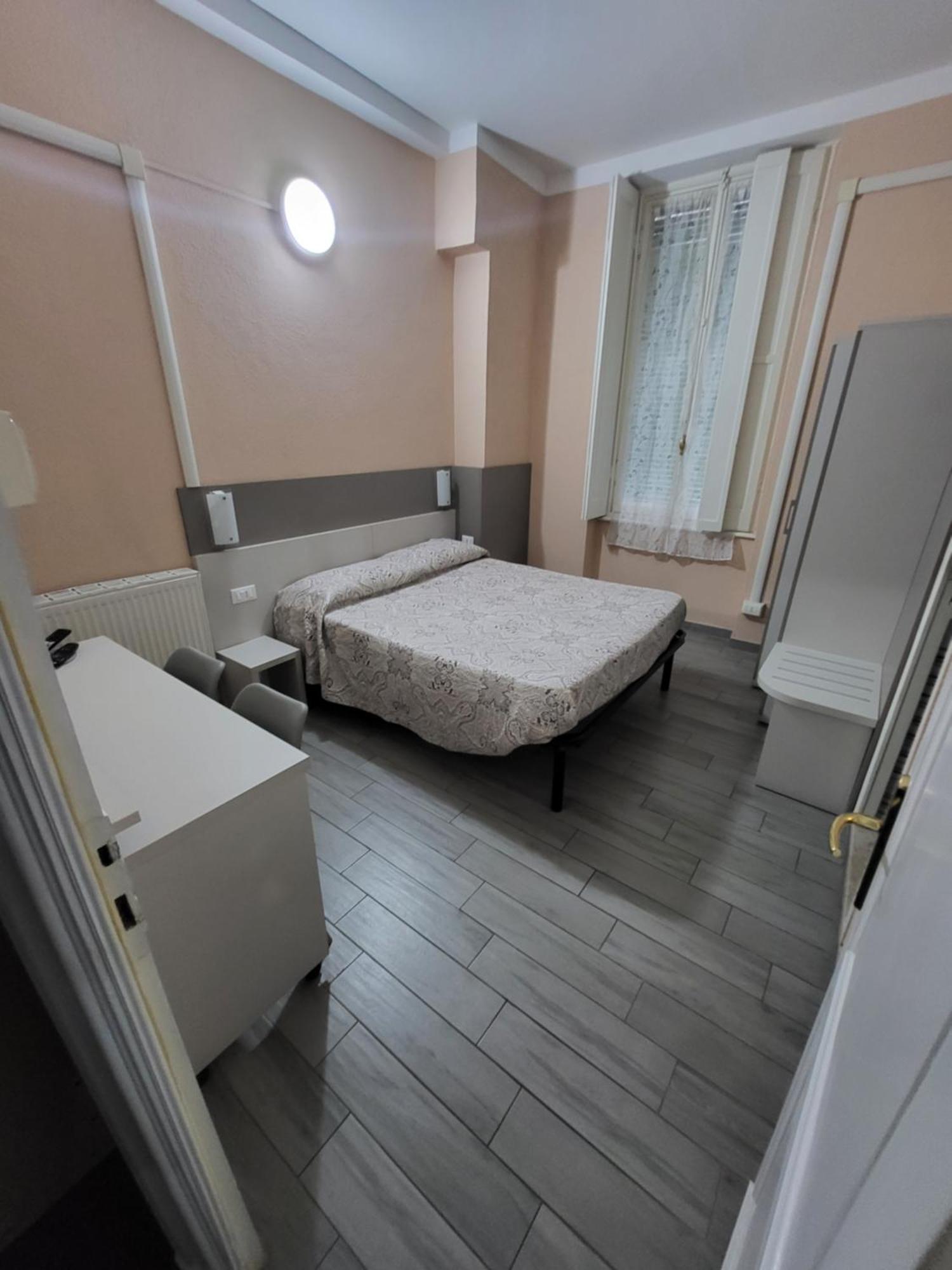 Barone Hotel *